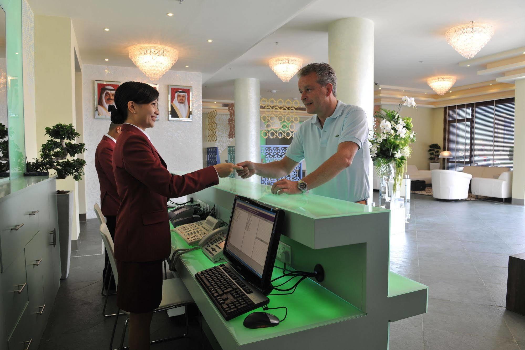 מנאמה Al Raya Suites Hotel מראה חיצוני תמונה